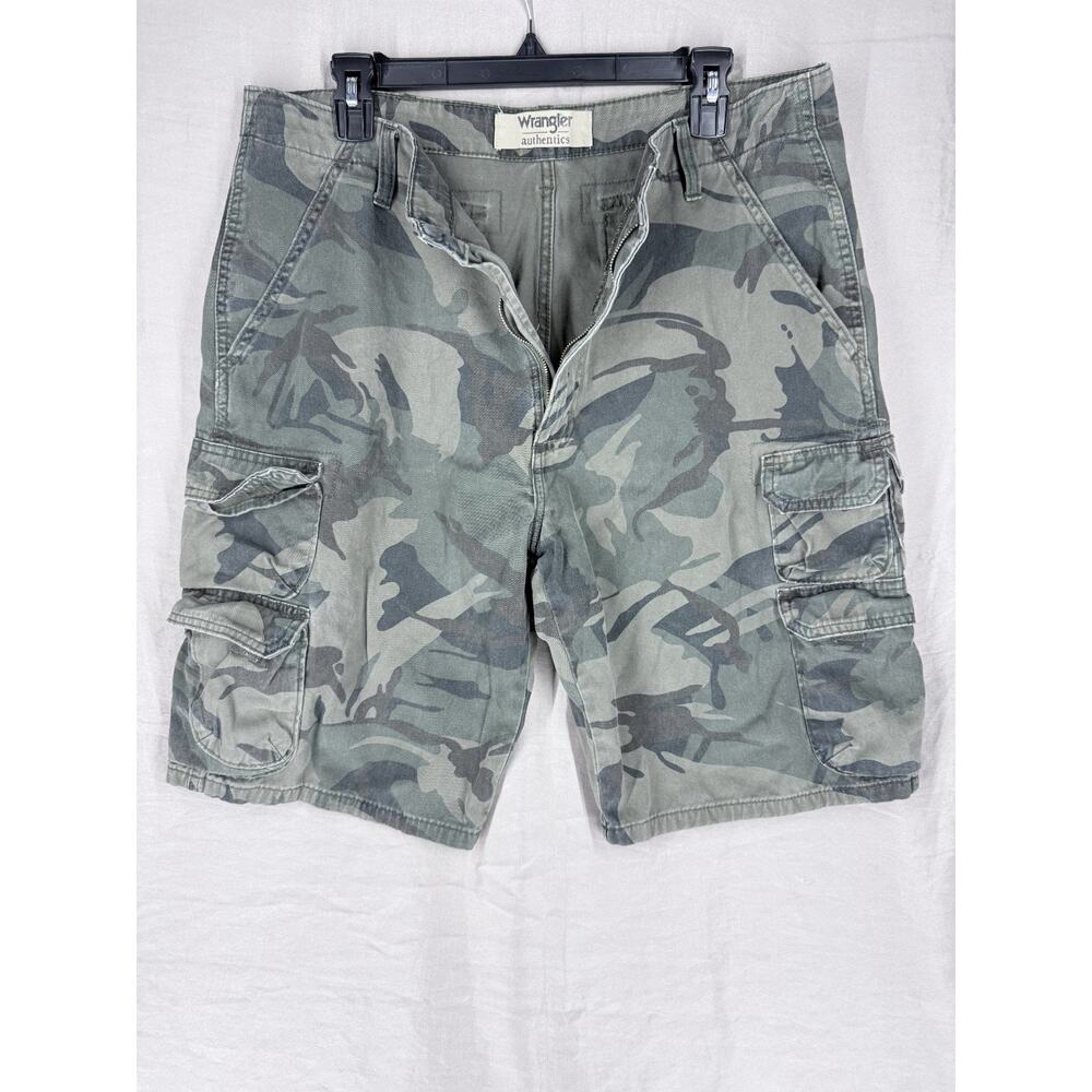 Men's Wrangler Authentic Issue Camo Cargo Shorts 8 Pocket Size 34